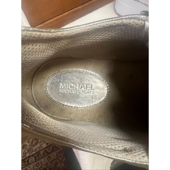 Michael Kors Muse metallic silver /Gray  Sz 7.5 - Picture 8 of 9